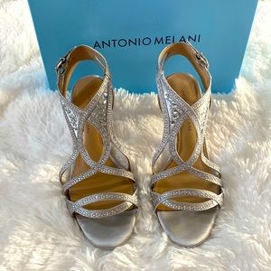 Antonio Melani silver pumps